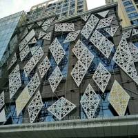 选用冲孔铝单板的优势