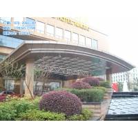 铝单板新用途；铝单板遮阳棚为你遮风挡雨！