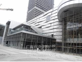 高端商厦外墙铝单板施工