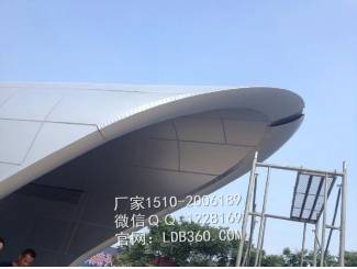 地铁、地下商场入口造型装饰