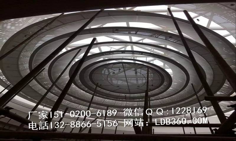 酒店大堂弧形铝板，球形中庭天花