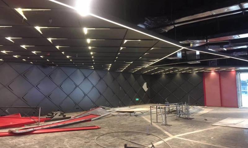 万达IMAX影视城造型墙板+天花铝板