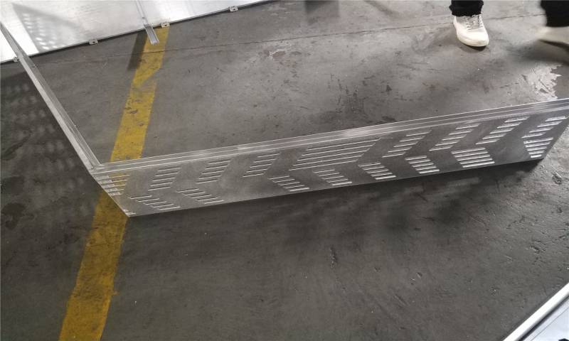 长沙37度湘造型冲孔门头铝单板