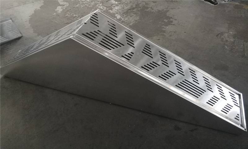 长沙37度湘造型冲孔门头铝单板