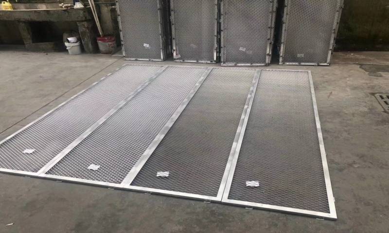 紫荆公寓外墙铝网天花，拉网铝单板