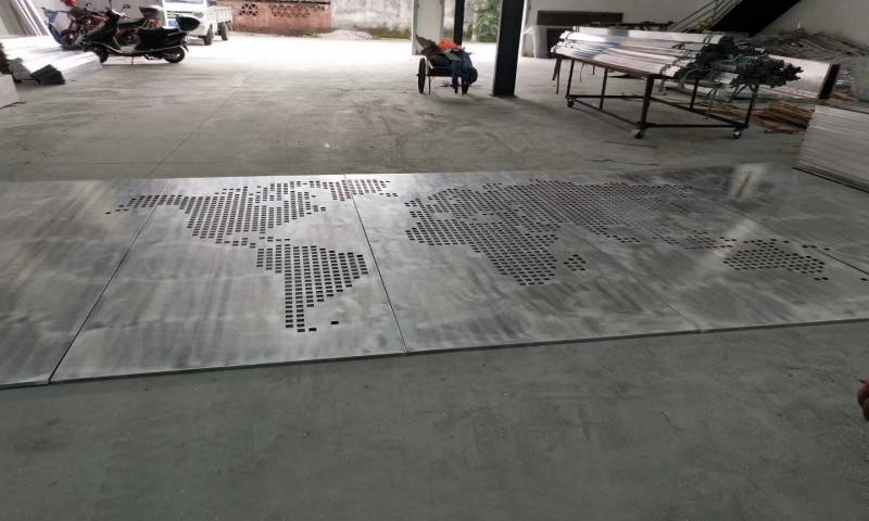 地图冲孔板背景墙