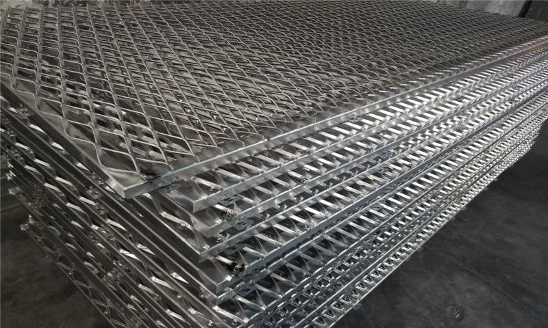 东莞外墙装饰护栏网板