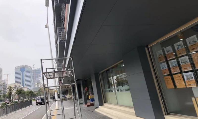 商场门头遮阳雨披铝板