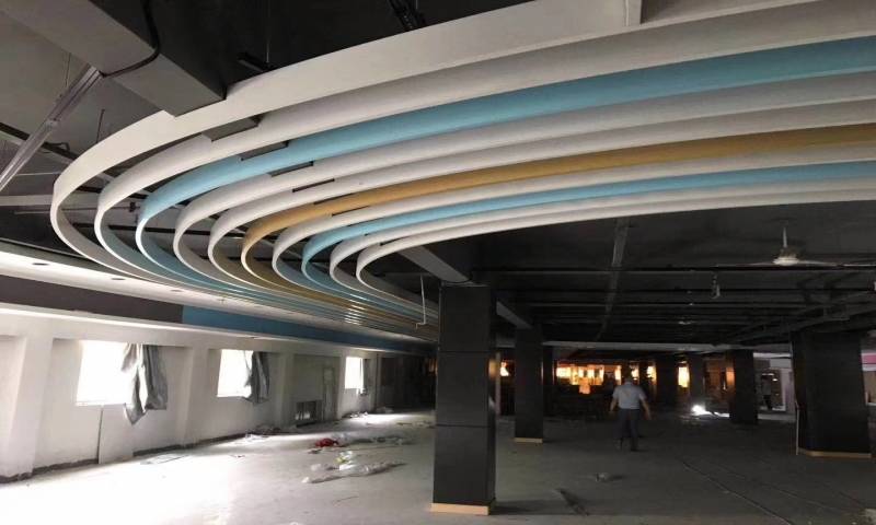 彩色扁通天花吊顶