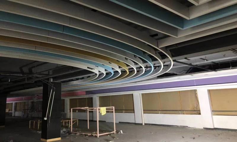 彩色扁通天花吊顶