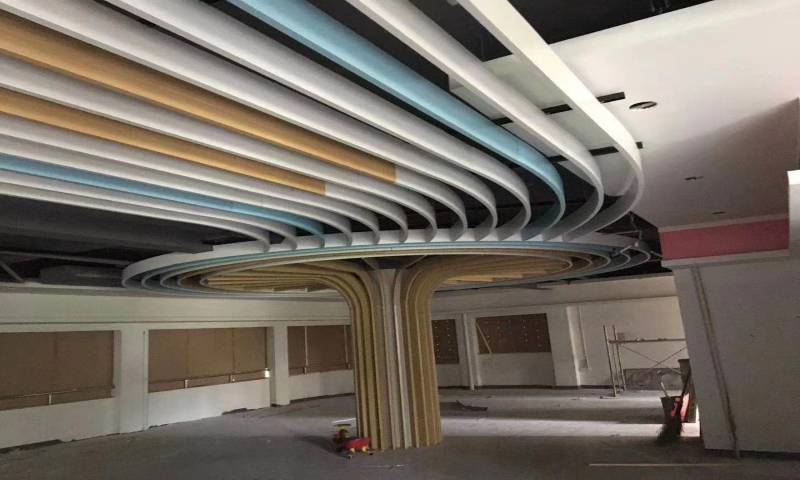 彩色扁通天花吊顶